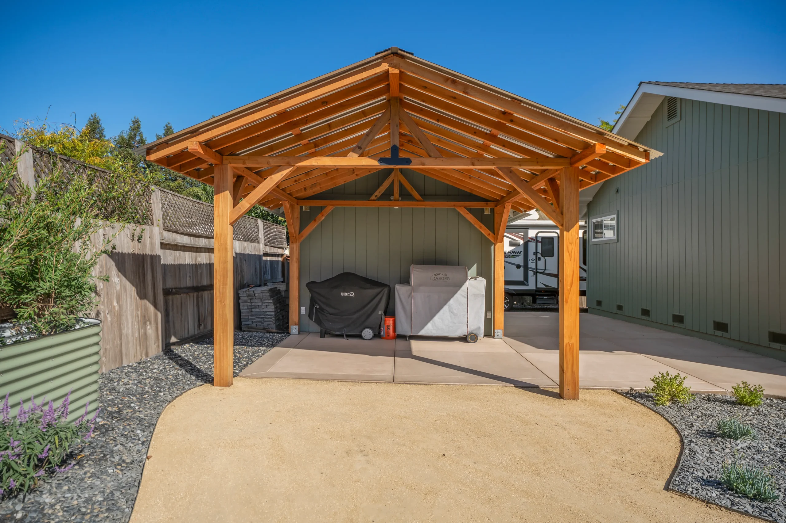 Wood hardscape by Novara Landscape and Construction in Tiburon, CA, photo 1